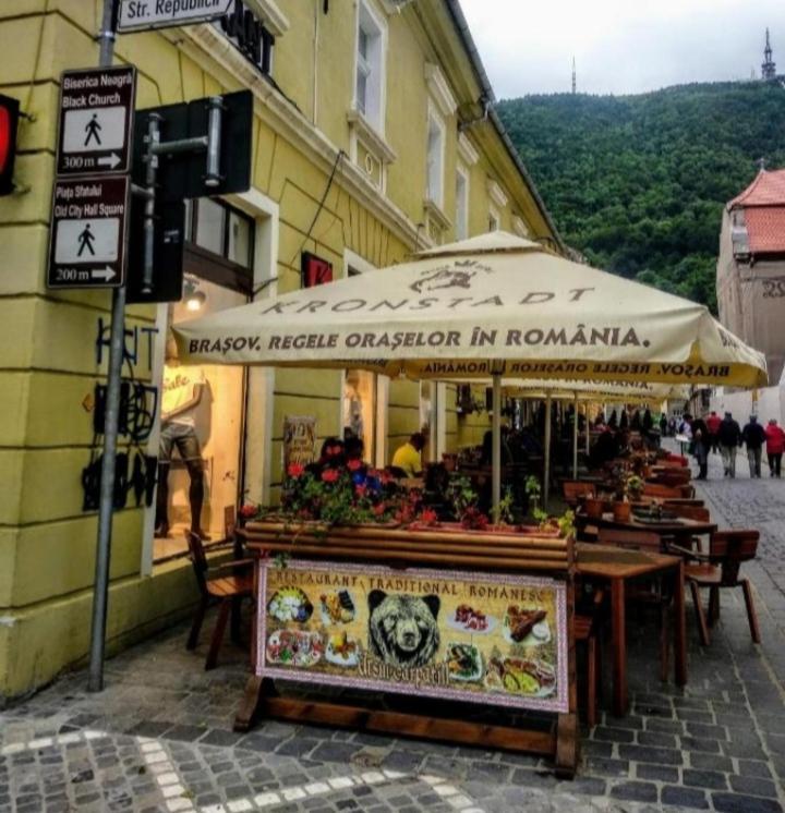 Studio Republicii Lägenhet Braşov Exteriör bild